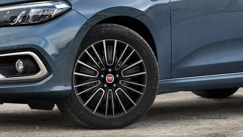 Roue et détails avant de la Fiat Tipo