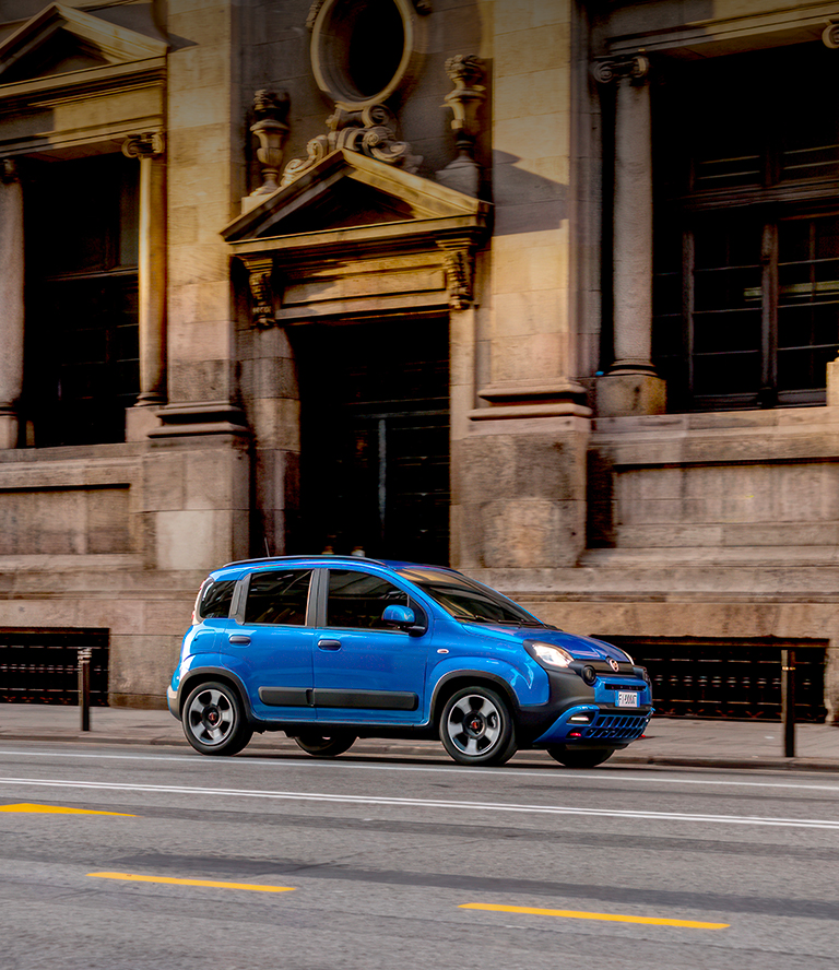 La Fiat Panda Hybrid à 7.490 € : une bonne affaire ?